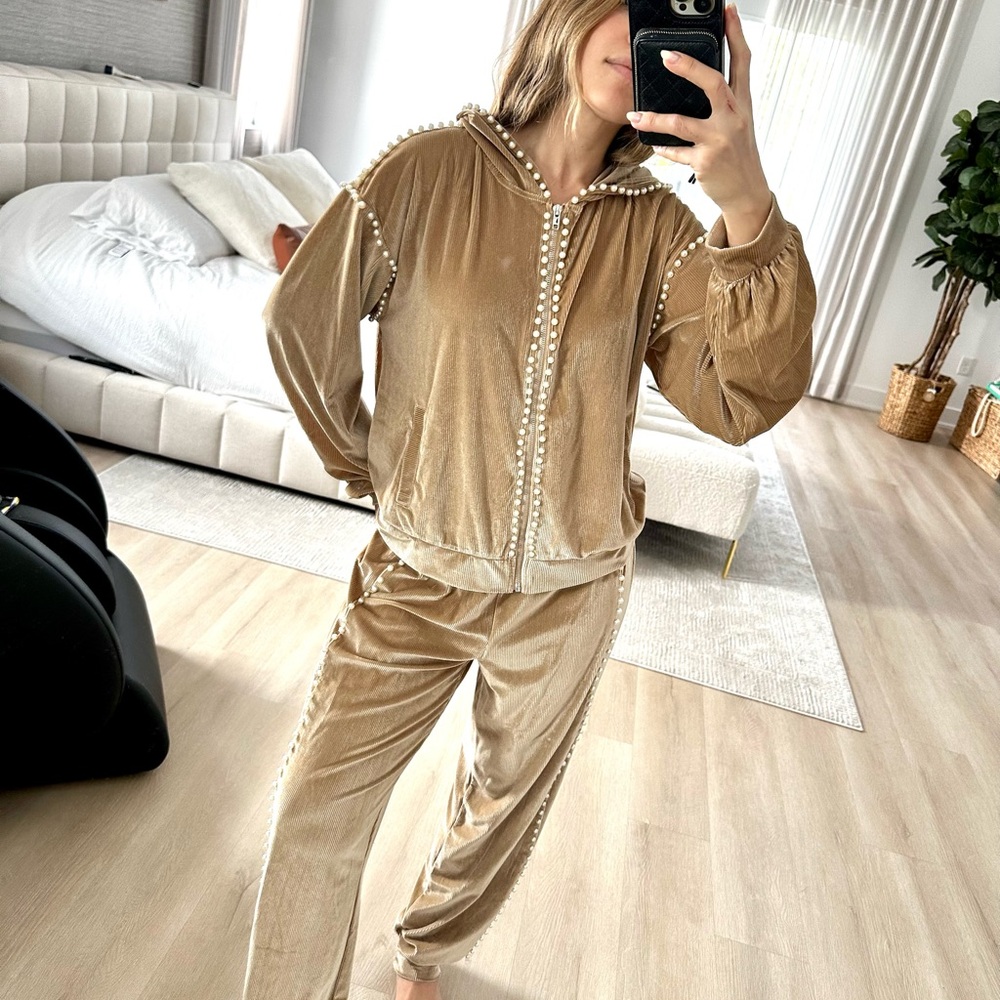 Elegant Tan Velour Women's Jacket